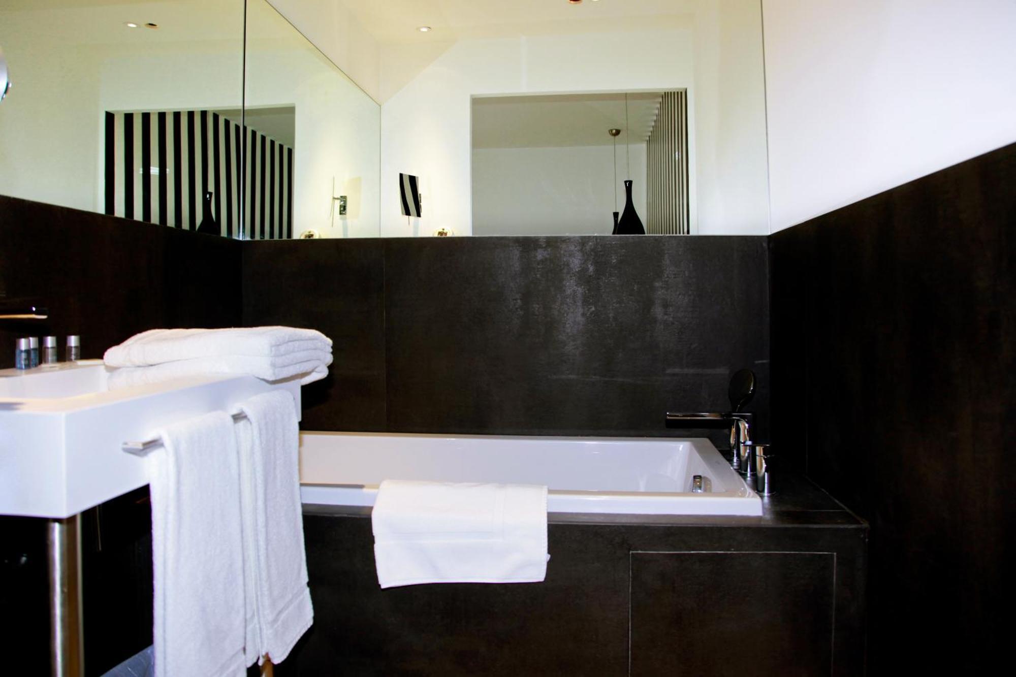 Le Pré Du Moulin - Maison Alonso - Hôtel&restaurant 3*